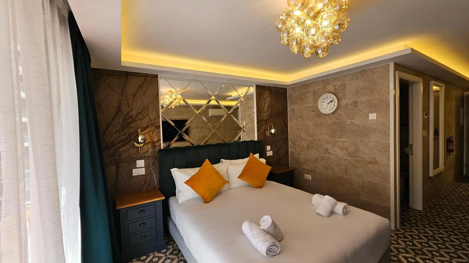 Balcony Hotel San Ġiljan