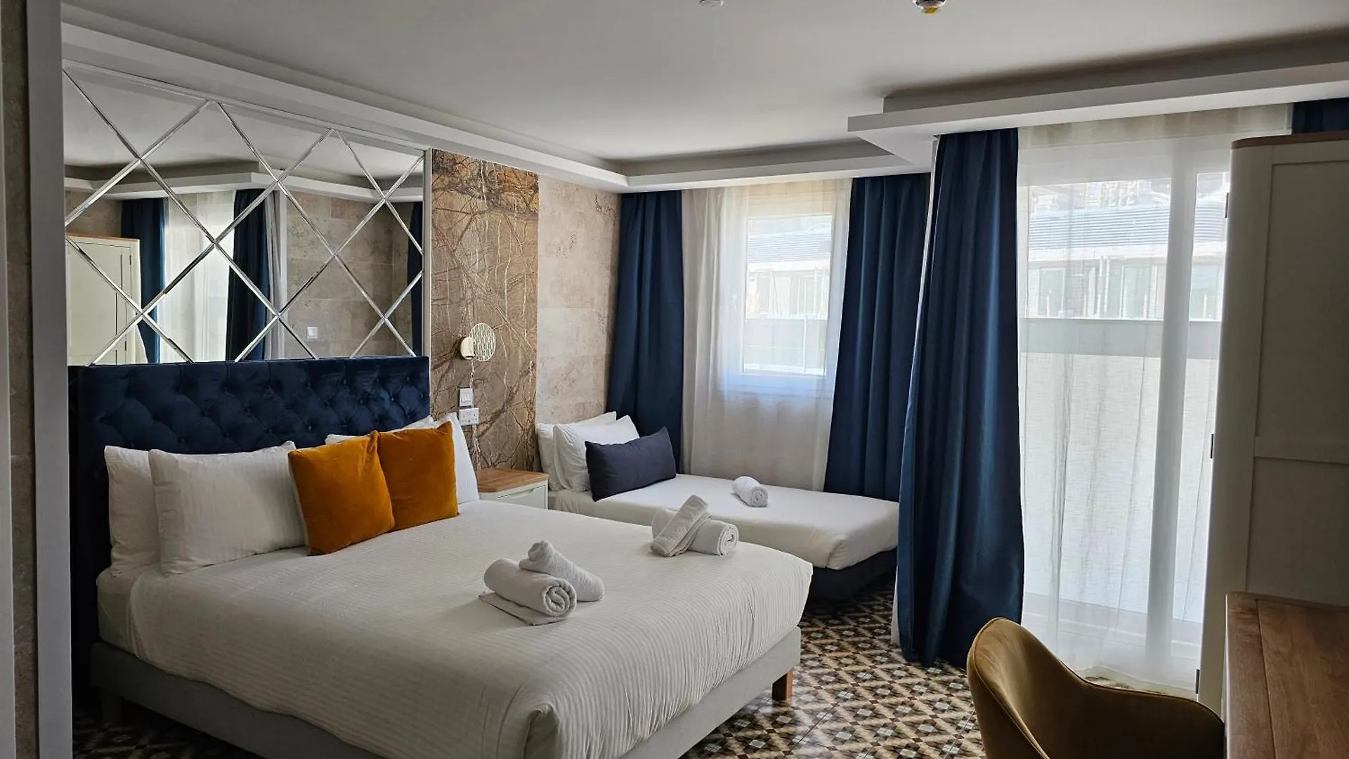 Balcony Hotel Saint Julian's