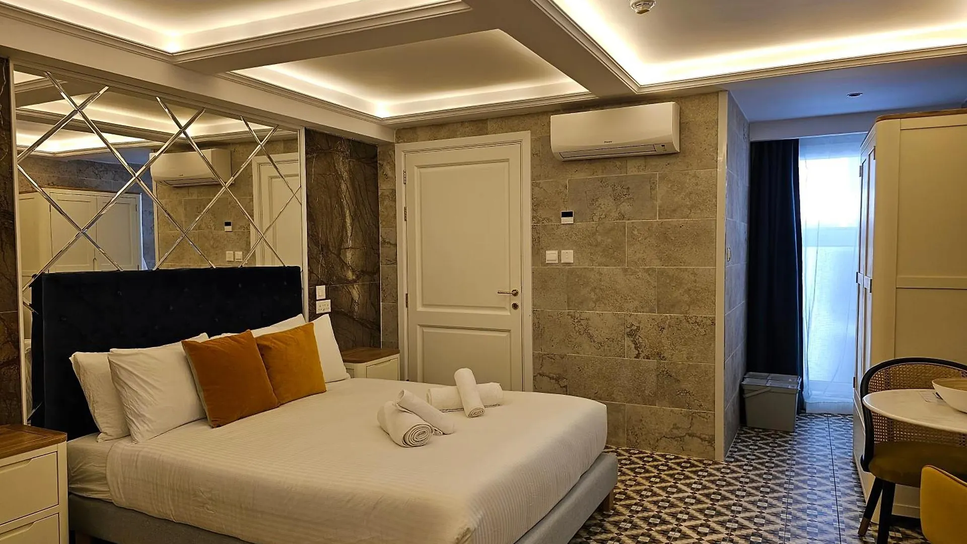 Balcony Hotel Saint Julian's