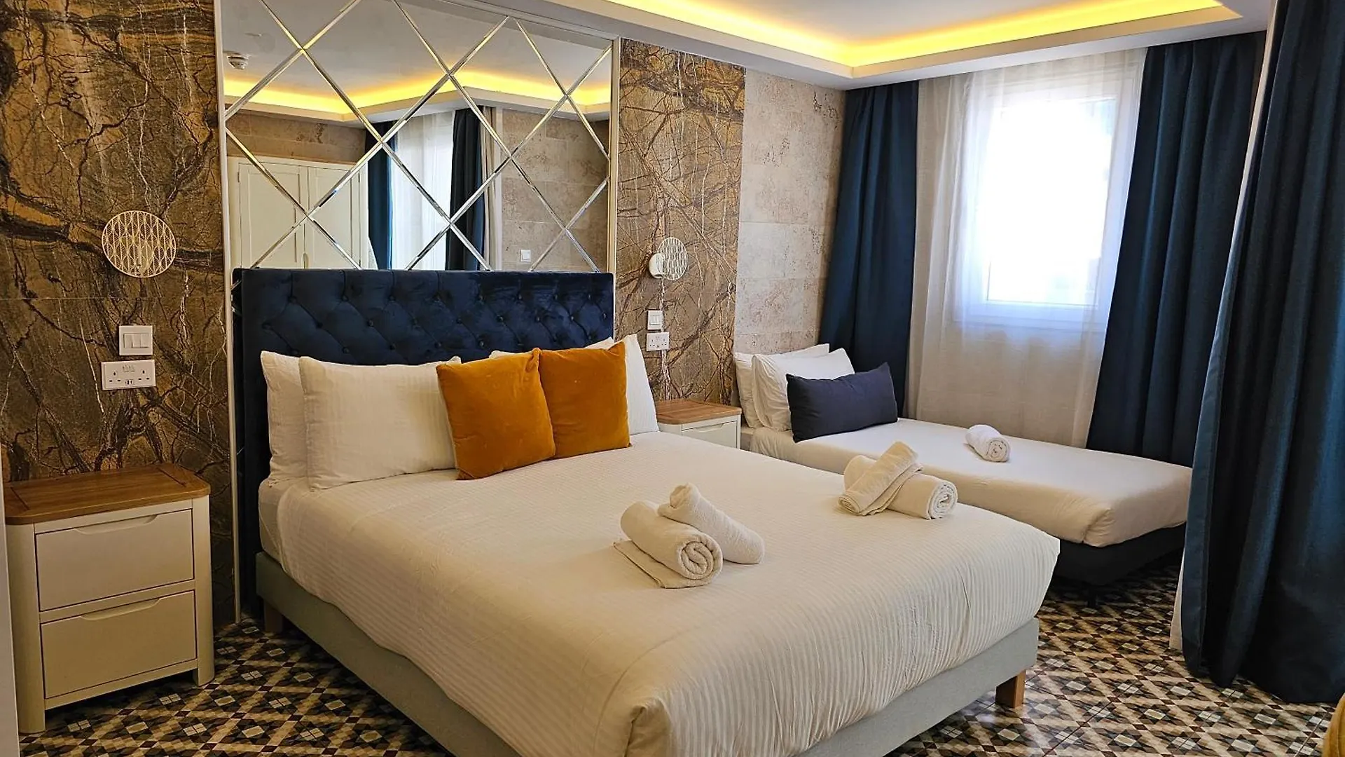 Balcony Hotel Saint Julian's